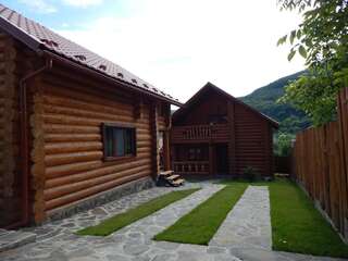 Дома для отпуска Smerekovyi Dvir Поляна-0